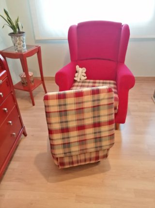 Mesita auxiliar madera alta cristal