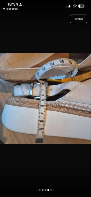 Sandalias Unisa blancas