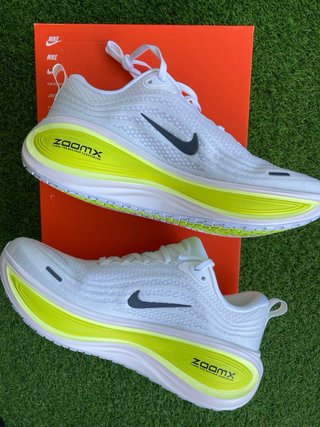 Nike Vomero Plus “White Black Cyber” Talla 40 40,5