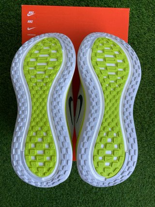 Nike Vomero Plus “White Black Cyber” Talla 40 40,5