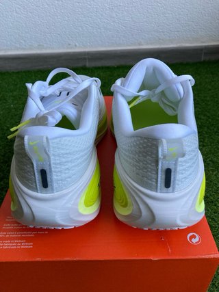Nike Vomero Plus “White Black Cyber” Talla 40 40,5