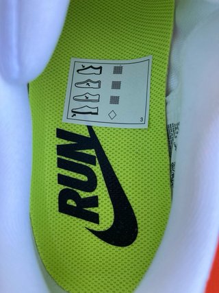 Nike Vomero Plus “White Black Cyber” Talla 40 40,5