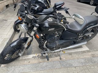 Leonart Daytona 125 Negra