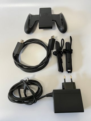 Console Nintendo Switch Completa di tutto