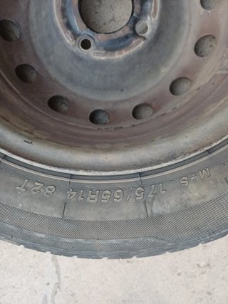 Neumático de coche