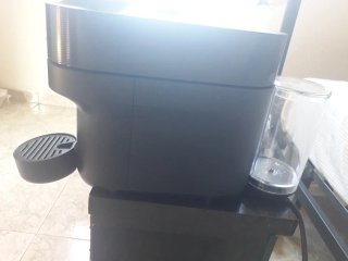 Cafetera Nespresso Negra