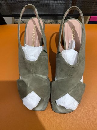 Sandalias tacón LATOUCHE verde talla 40