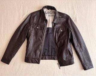 Chaqueta de cuero marrón
