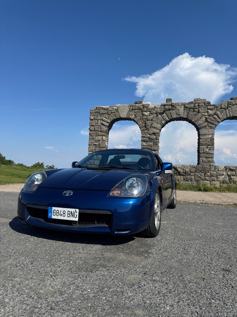 Toyota MR2 2001 - foto 1