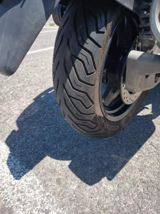 Yamaha XMAX 125 Negra