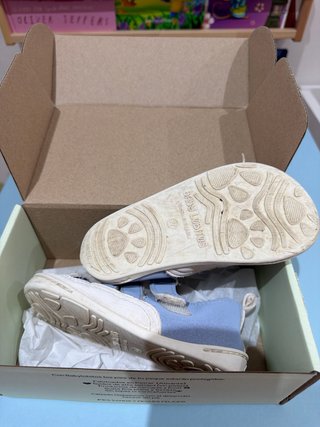 Sandalias Baby Lobitos Talla 27 Azul y Blanco