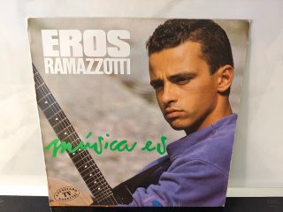 Lote 4 vinilos,Eros,S.Wonder,Soul,UB40