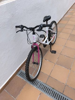 Bicicleta 24" per bambina