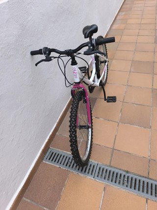 Bicicleta 24" per bambina