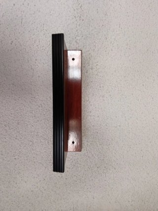Mueble de entrada con cajones, leja y armario.