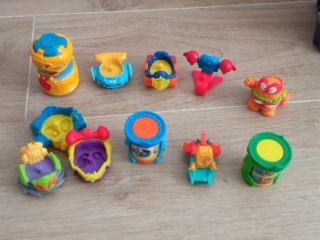 Superthings Lote de Figuras y Playsets