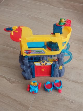 Superthings Lote de Figuras y Playsets