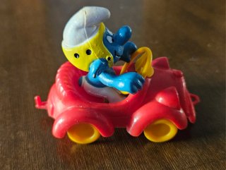 Superpuffo in auto Pejo Schleich