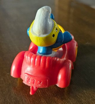 Superpuffo in auto Pejo Schleich