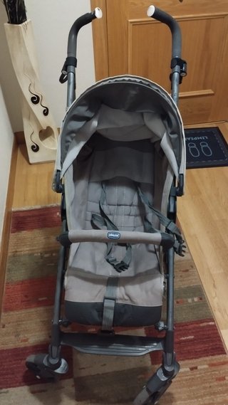 Passeggino Chicco grigio