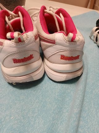 Zapatillas Reebok Talla  + regalo otras
