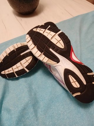 Zapatillas Reebok Talla  + regalo otras