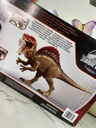 Jurassic World Dino Escape T-Rex vs Spinosaurus