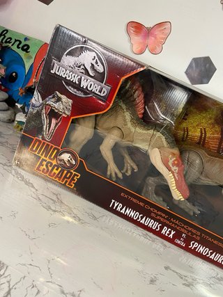 Jurassic World Dino Escape T-Rex vs Spinosaurus