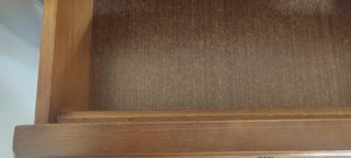 Credenza in legno decorata