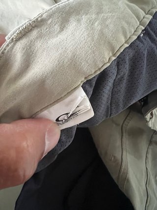 Pantalón Corto Oakley Talla 48 Beige