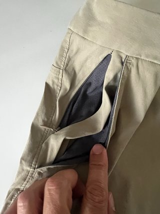 Pantalón Corto Oakley Talla 48 Beige
