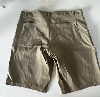 Pantalón Corto Oakley Talla 48 Beige