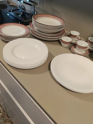Juego Vajilla Vintage Tazas Porcelana Rojo Blanco
