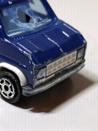 FURGON POLICÍA 1/64 MAJORETTE