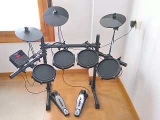 Batería Electrónica Alesis Turbo Mesh Kit