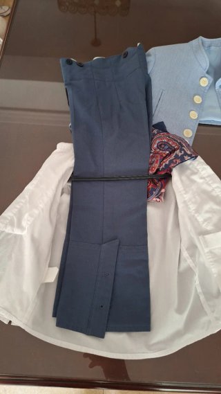 Traje de curro azul y blanco
