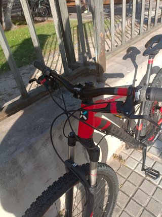 Bicicleta RockRider 560 Monoplato Roja