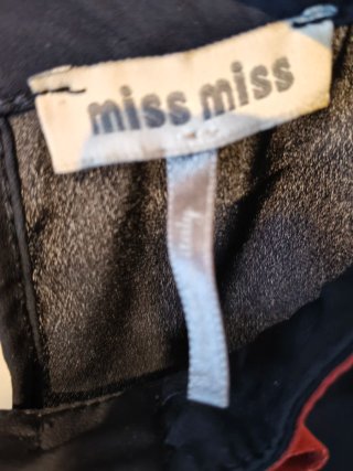 Vestito corto scollo all'americana