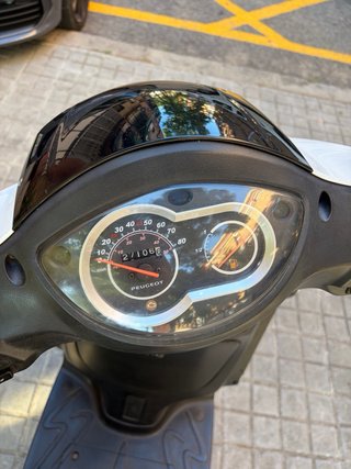 Peugeot Tweet 49cc Scooter Blanca