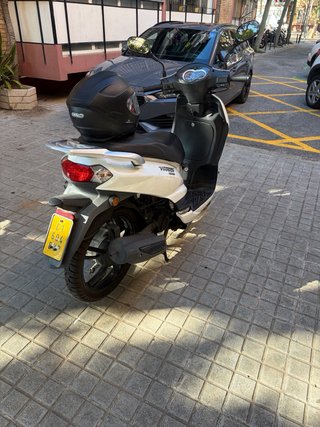 Peugeot Tweet 49cc Scooter Blanca