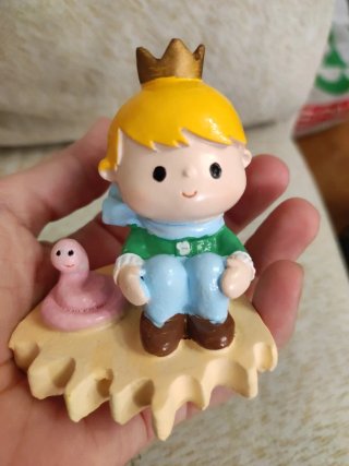 Figura El Principito con serpiente