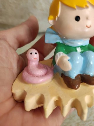 Figura El Principito con serpiente