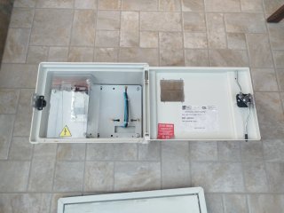 Caja y tapa seminueva