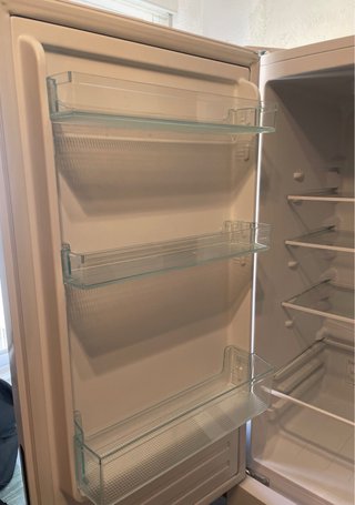 Nevera Candy con 1 año de uso. Aún en garantía