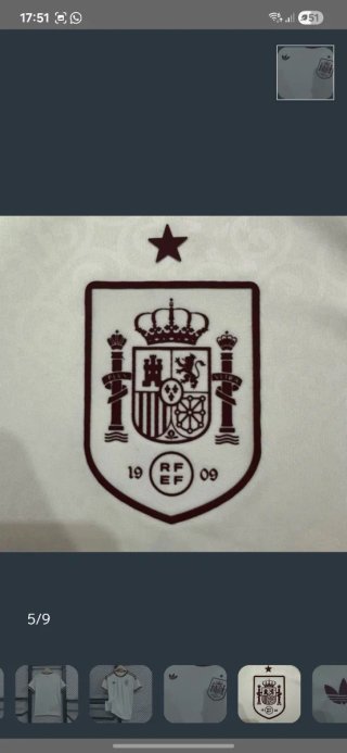 Equipación España  Niño y Adulto