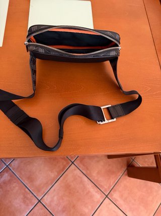 Riñonera Lacoste Negra