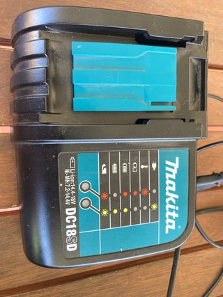 Kit podadora Telescópica y sopladora hojas Makita