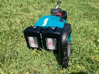 Kit podadora Telescópica y sopladora hojas Makita