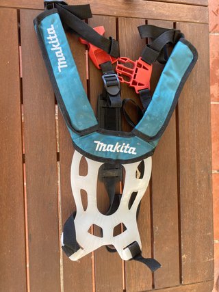 Kit podadora Telescópica y sopladora hojas Makita