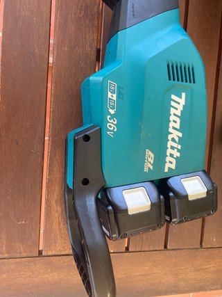 Kit podadora Telescópica y sopladora hojas Makita